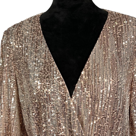 Venus Beige Sequin Cocktail Dress Faux Wrap Tan Metallic V-Neck Balloon Sleeves - Picture 4 of 17